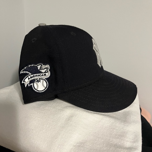 New Era New York Yankees SnapBack - Picture 3 of 3